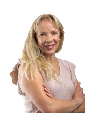 Photo-Client https://monservicecourtier.com/wp-content/uploads/2025/06/Photo-Client-1-320x372.jpg